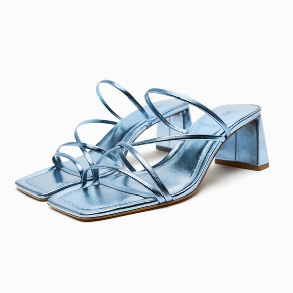 NWT. Zara Blue Metallic Strappy Sandals with Block Heels. Size 9. - Picture 2 of 8